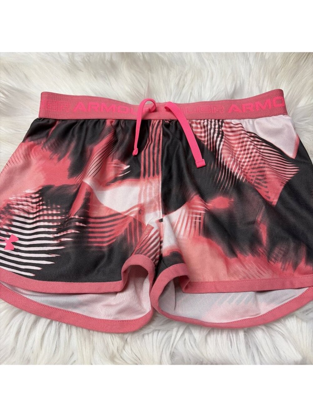 Under Armour Girls Large Athletic Pull On Shorts Heatgear Loose